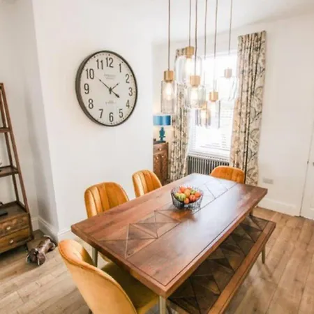 Lavender Location 5 Min Walk To * Filey